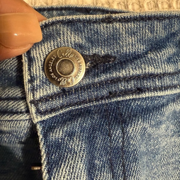 Cello Women's Distressed Blue Jeans Size 29 - Picture 3 of 9